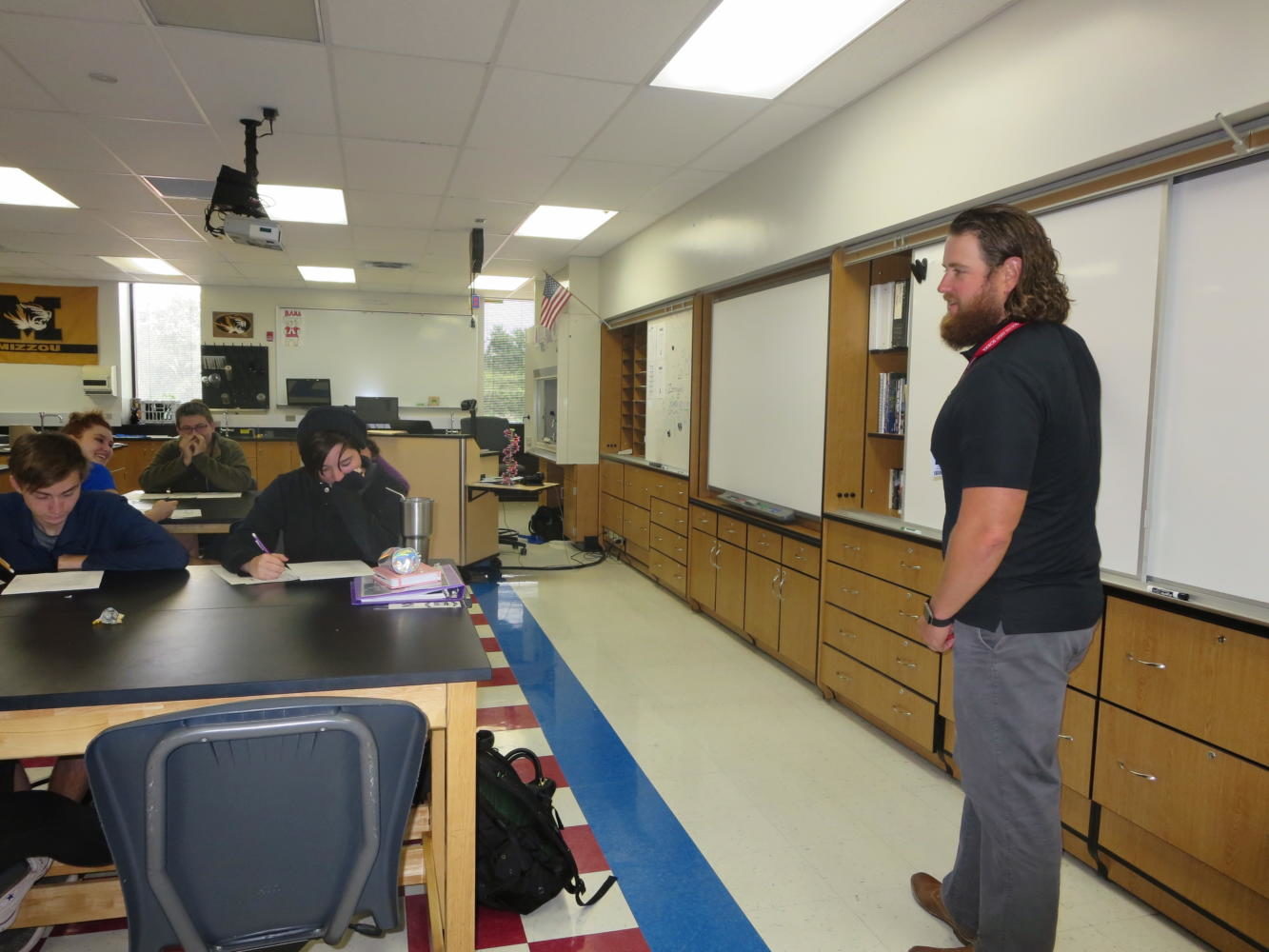 Brad Zerman lectures to his 8th block Biology class. Zerman is one of Souths new faculty members. Photo by Sophie Porter